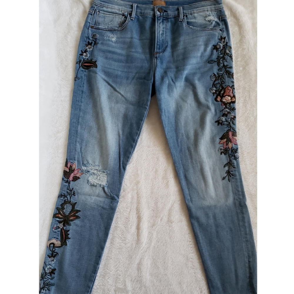 Driftwood Embroidered Skinny Jeans